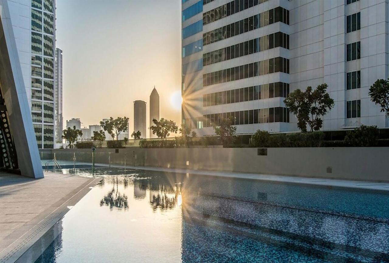 Luxury Studios With Burj Khalifa Or Canal View In Downtown - Marquise Square Tower Dubai Exterior foto