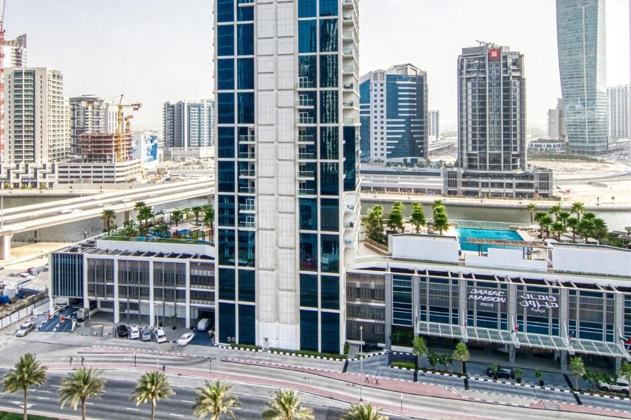 Luxury Studios With Burj Khalifa Or Canal View In Downtown - Marquise Square Tower Dubai Exterior foto