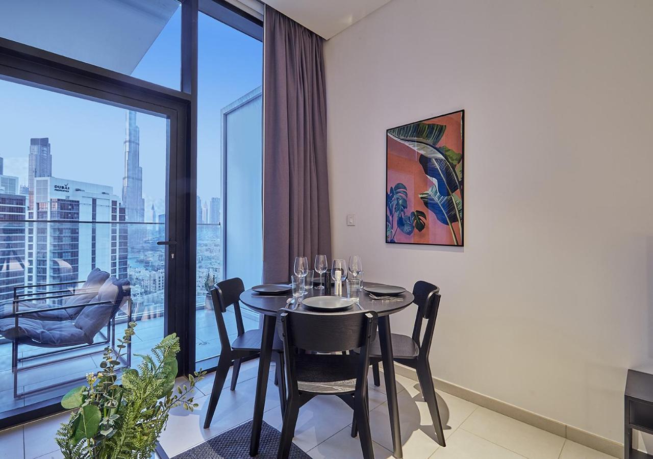 Luxury Studios With Burj Khalifa Or Canal View In Downtown - Marquise Square Tower Dubai Exterior foto